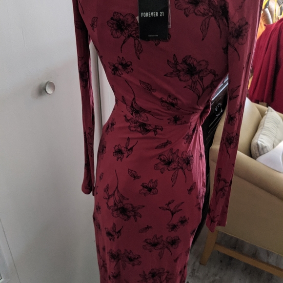 Dress - Picture 3 of 5